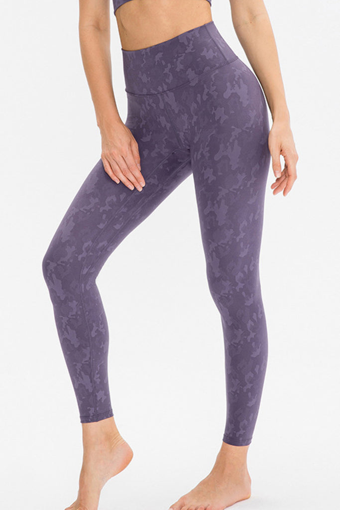 Camouflage Print Elastic Waistband Yoga Leggings - Belle Donne Clothing & Accessories